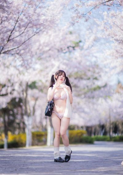 女教师在办公室被躁在线观看_高清电影完整版在线观看
